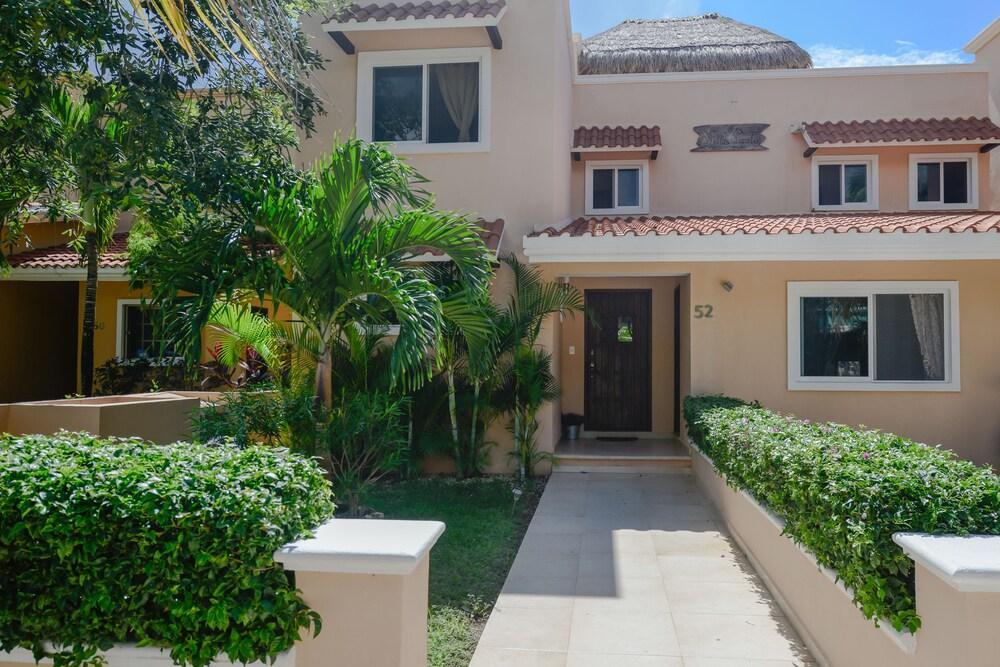 بويرتو أفينتوراس Villas Picalu Lodge المظهر الخارجي الصورة