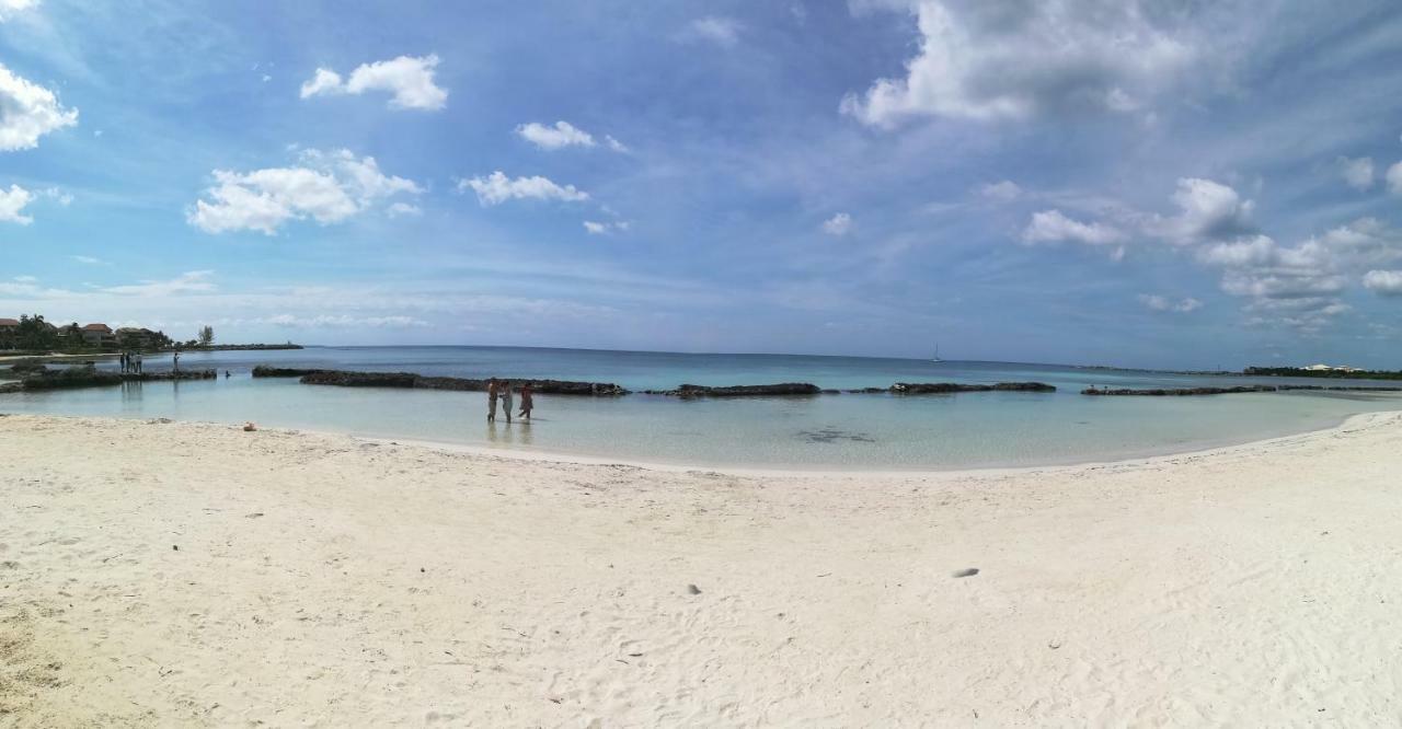 بويرتو أفينتوراس Villas Picalu Lodge المظهر الخارجي الصورة